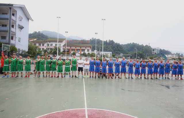 印象裝飾籃球隊·什(shén)邡蓥華比賽